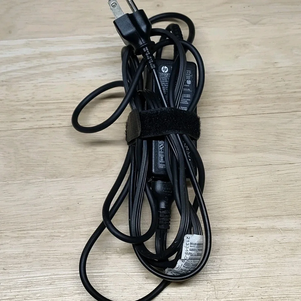 HP 740015-003 19.5V 2.31A 45W Genuine Original AC Power Adapter Charger Tested